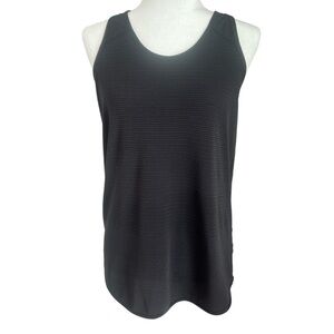 Lululemon essential twist back tank top size 8 black